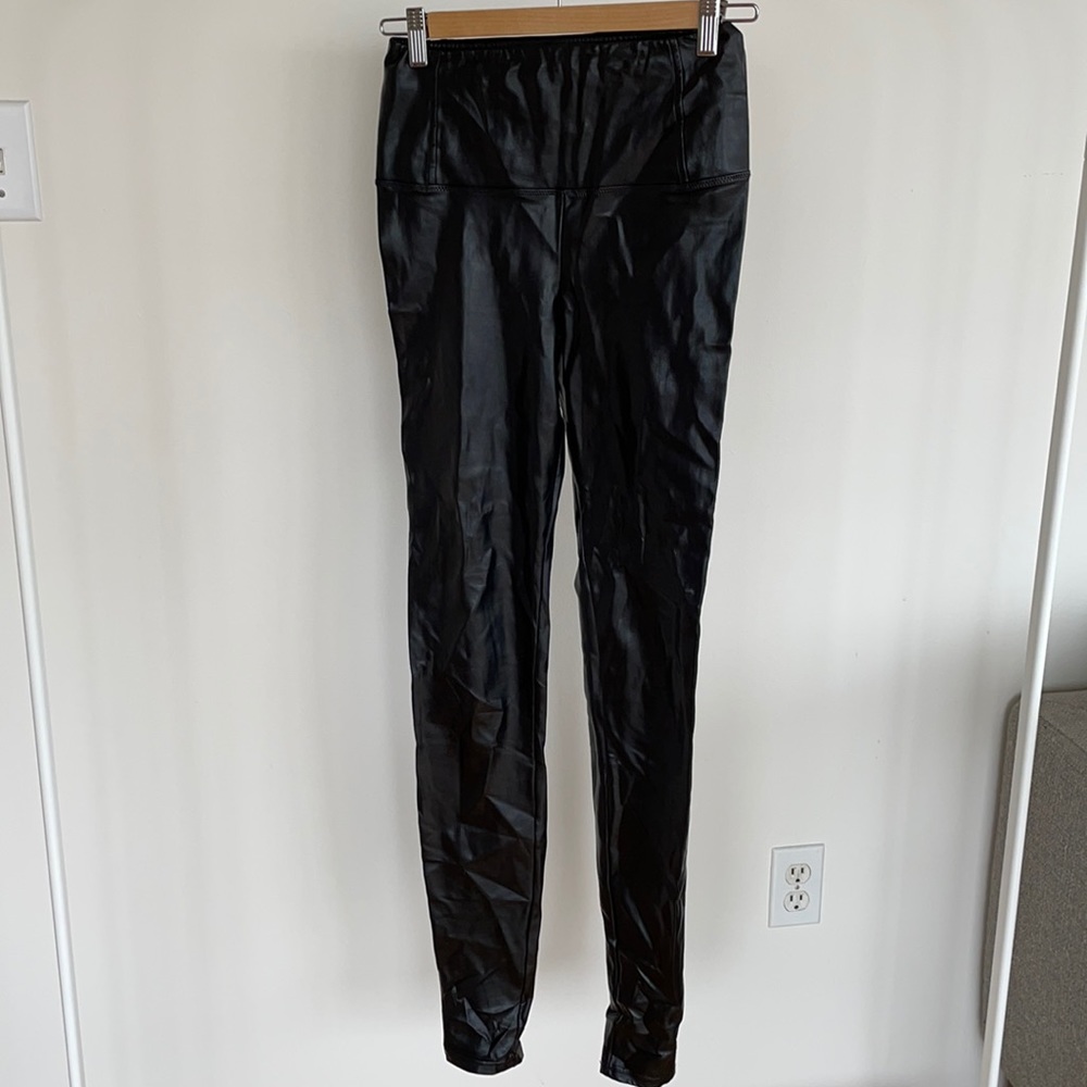 Wilfred Free Daria Faux Leather Leggings